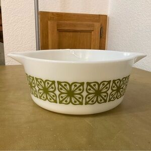 Vintage Pyrex Verde 2 1/2 Quart Round Casserole 475